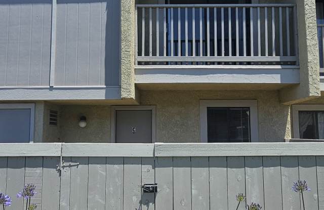 1113 W Cypress Ave Apt C