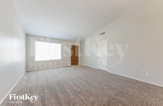 916 West 15th Avenue