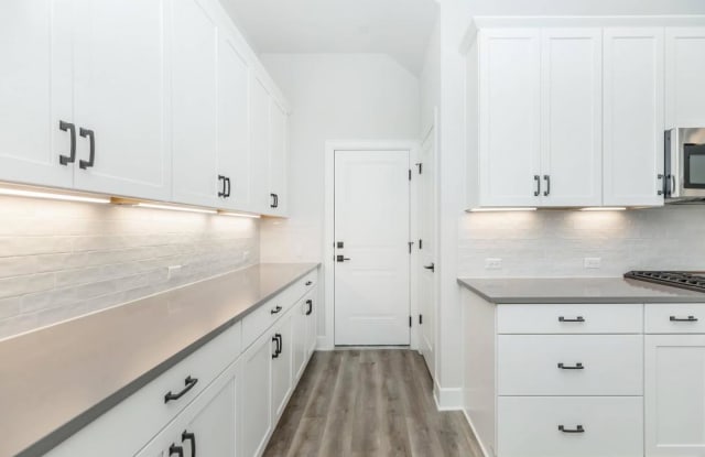 3001 Chisholm Trail Rd #2