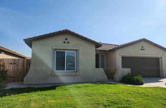 Modern 3 bedroom and 2 bathroom home with solar.