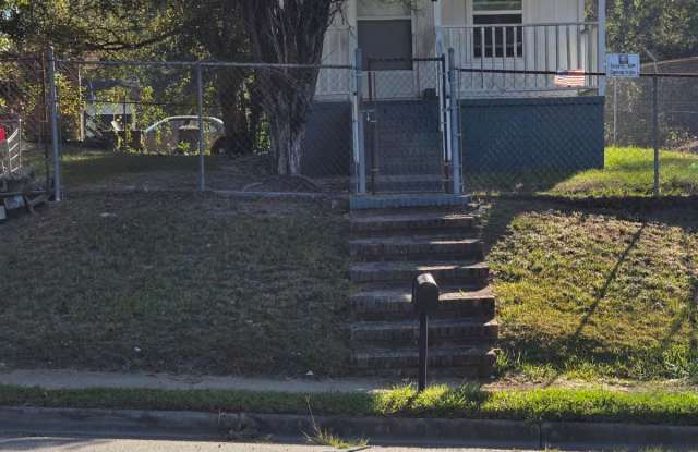 Photo of 315 Seale Road