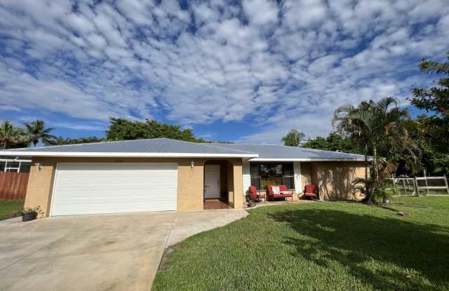 2402 SE PERUGIA STREET - 2402 Southeast Perugia Street, Port St. Lucie, FL 34952