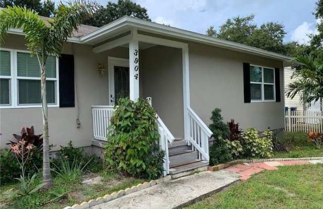 Photo of 3904 W EUCLID AVENUE