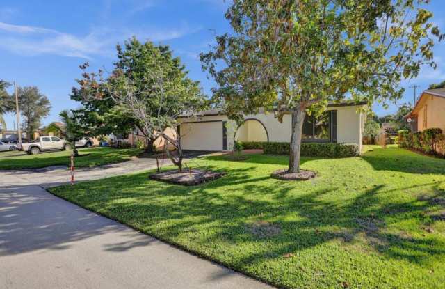8706 Sheraton Dr
