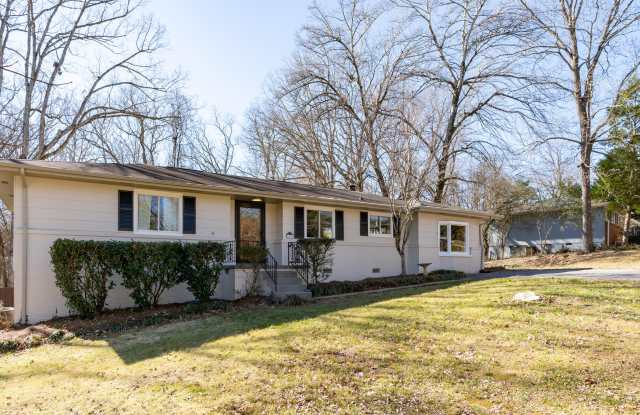 708 Danbury Dr