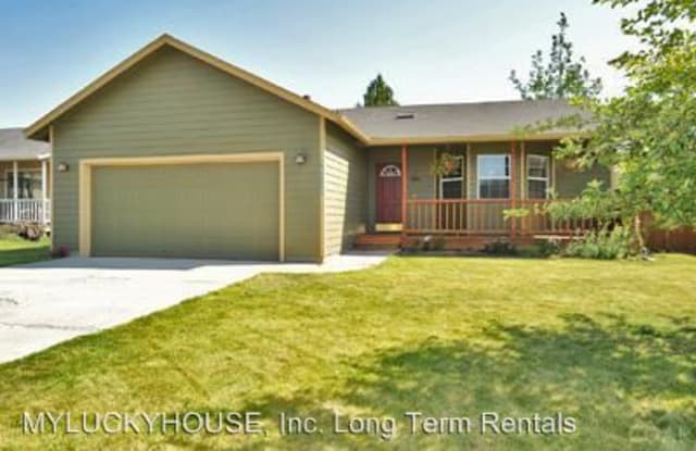 21335 Starling Dr - 21335 Starling Drive, Bend, OR 97701