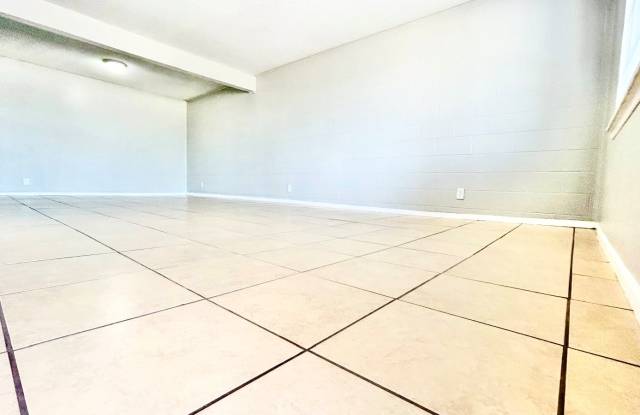 3930 Englewood Circle