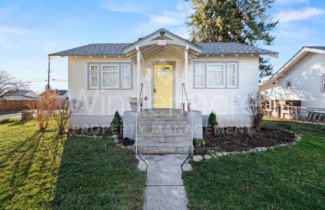 Photo of Welcome to this charming 1-bedroom, 1-bathroom home located in the vibrant city of Spokane, WA.