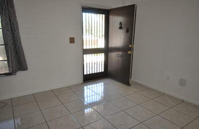 248 S Paseo Aguila Unit B