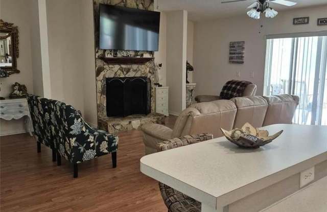 30733 E BUTTERCUP LANE