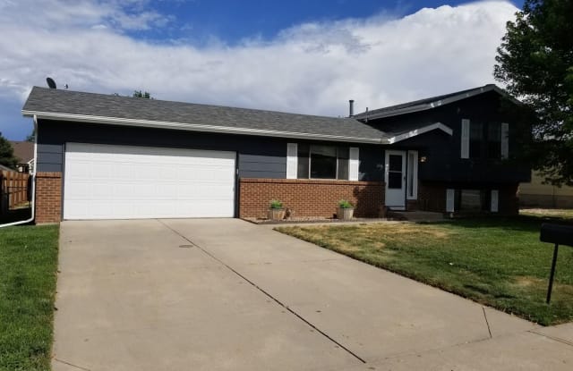 204 43rd Avenue Court - 204 43rd Avenue Court, Greeley, CO 80634