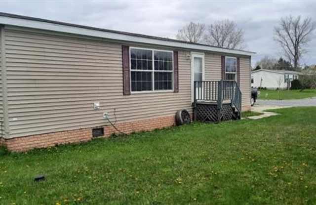 498 SANTA CRUZ - 498 Santa Cruz, Standish, MI 48658