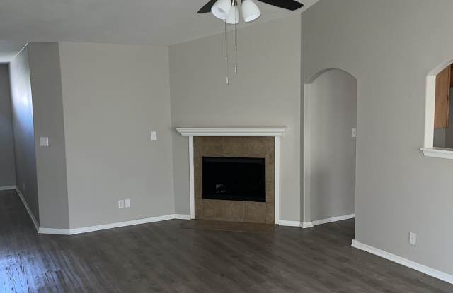 10702 N 146th East Ave