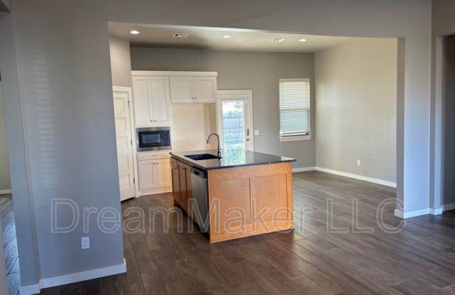 964 Apple Blossom Way