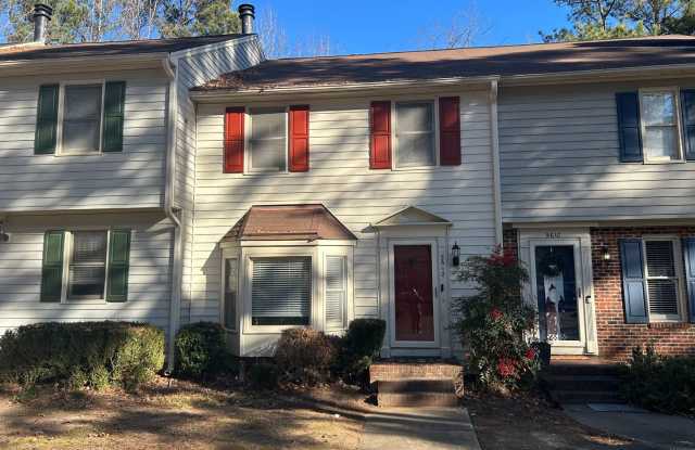 *Move In Special* 2 Bed | 2.5 Bath Townhome in Raleigh with Lake Views