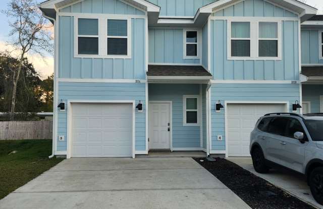 1016 Mclaren Cir