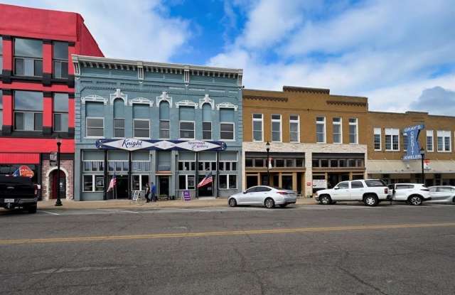 Photo of 511-513 W Main Street