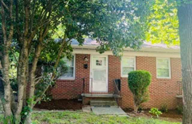 Duplex - Walk to UNC - 905 Dawes Street, Chapel Hill, NC 27516