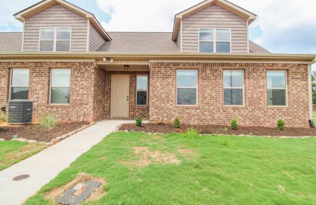 Lucas Ferry Town Homes! Cable, Internet  Lawn care Included! photos photos