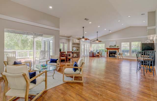 Live Oaks at Killearn