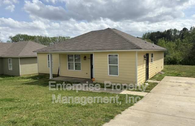 2963 Lake Park Rd.