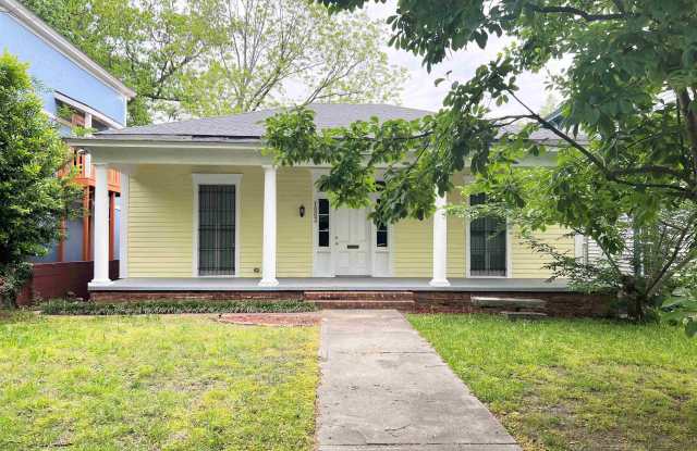 1013 Walnut Street