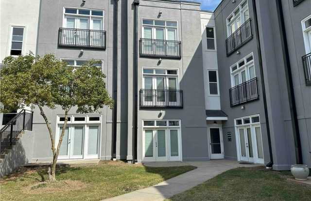 502 Pryor Street SW unit: 322