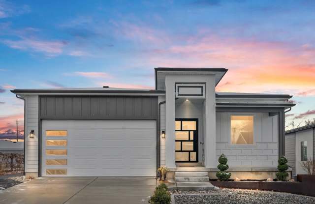 GORGEOUS Sandy Home!!!