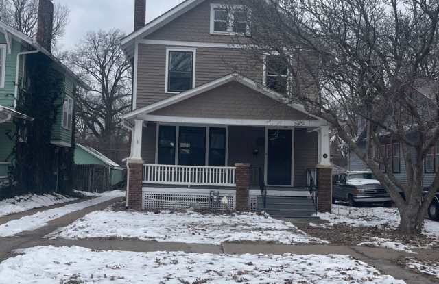 3 bedroom 2 bath in College Hill