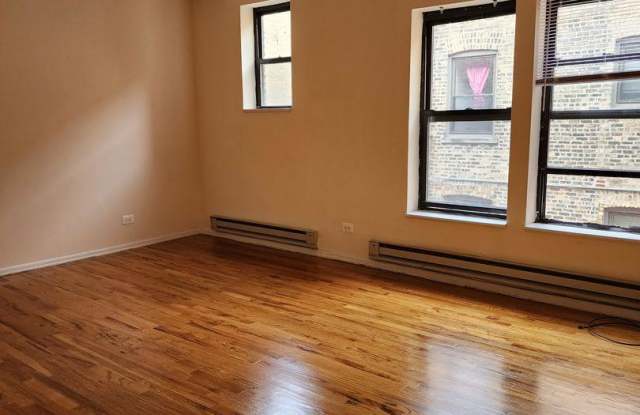 1714 W Jonquil Terrace