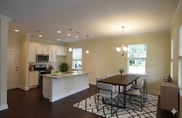Photo of Beautiful 3 Bed 2.5 Bath Town Home in Orlando, FL! COLLEGE PARK!!!