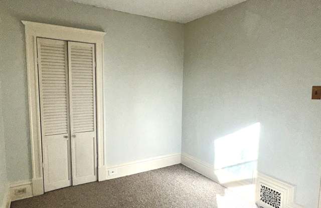 1212 East 3rd Street