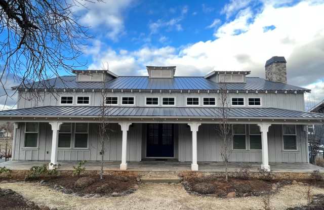 Beautiful, Custom home in the heart of Jacksonville | Available Now