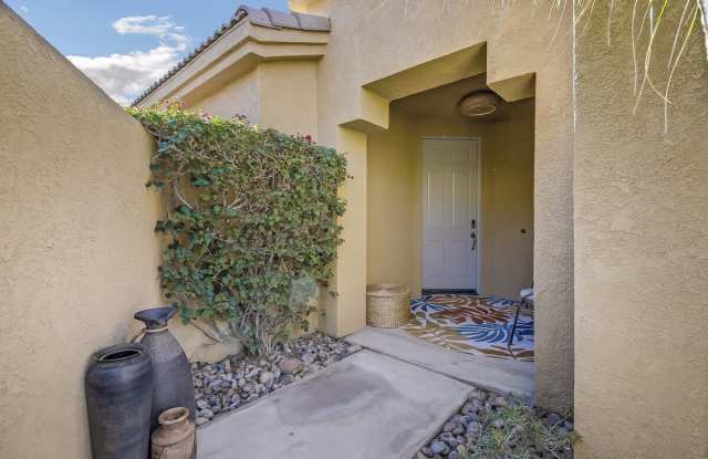 67361 N Laguna Drive