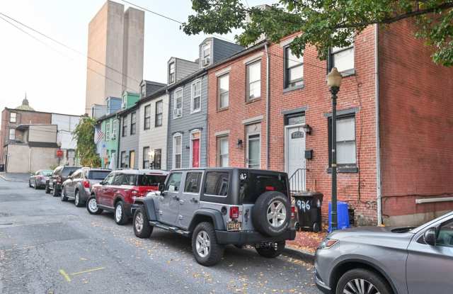 Photo of Charming 3 Bedroom on Grand St