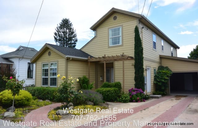 415 Upham Street - 415 Upham Street, Petaluma, CA 94952