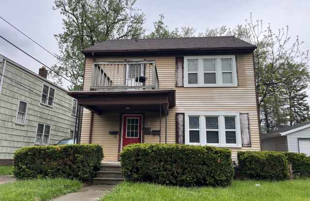 1919 Kensington Road - Lower