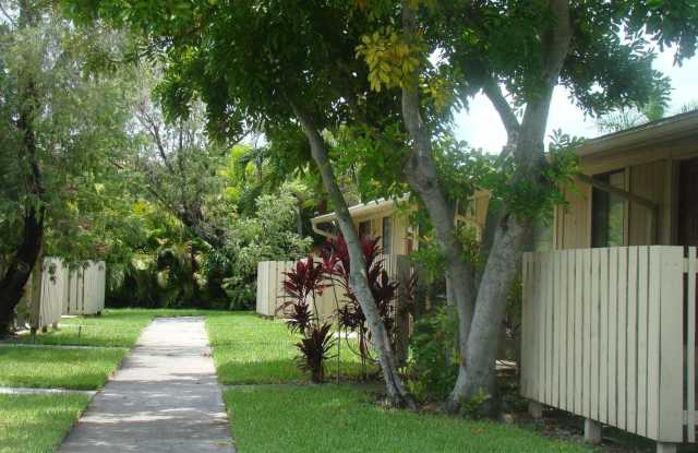 BEAUTIFUL VILLAS IN TAMARAC Spacious 2 Bedroom 1 Bathroom" Easy Approval!!!