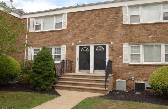 15 Dartmouth Ave