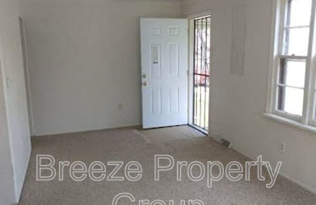 3405 Beaumont Dr