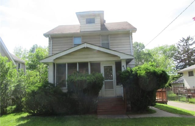 670 Mckinley Ave - 670 Mckinley St, Bedford, OH 44146