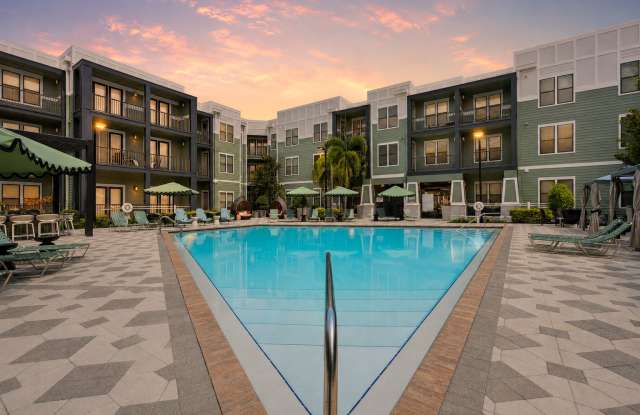 NoHo Flats