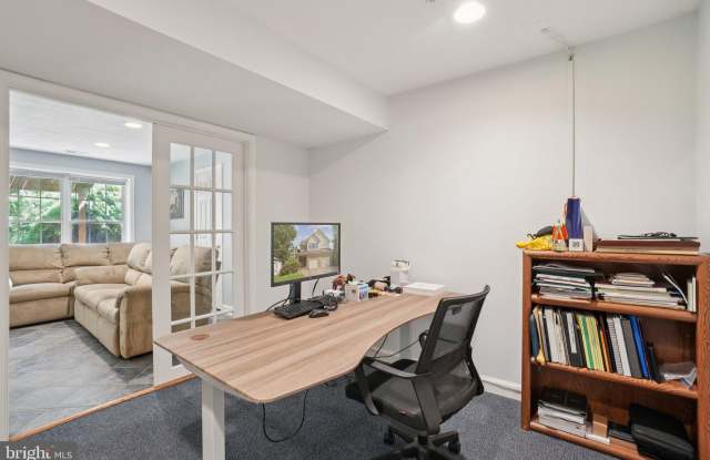 506 SW ROLAND STREET SW