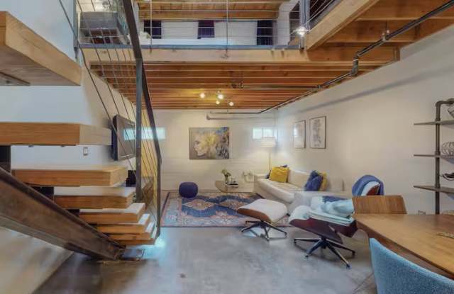 2001 Gold Ave SE Apt 7