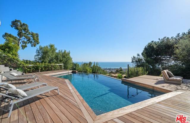 23812 Malibu Crest DR