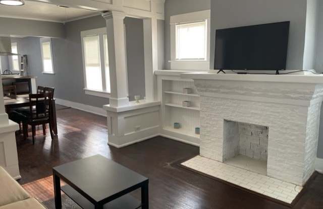 736 Hammond Ave