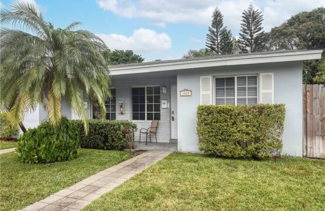 1627 NE 32nd St - 1627 NE 32nd St, Oakland Park, FL 33334