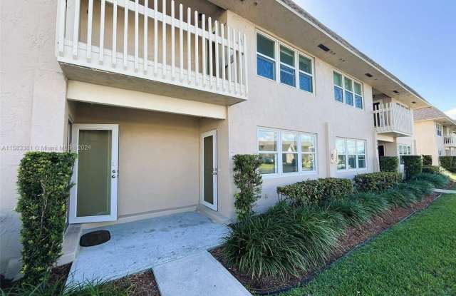 313 Gulfstream Rd - 313 Gulfstream Road, Dania Beach, FL 33004