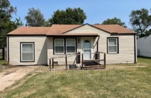 4644 S Sycamore Ave - 4644 South Sycamore Avenue, Wichita, KS 67217