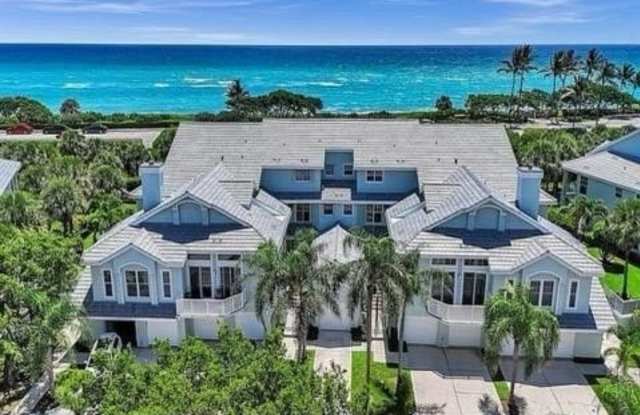 Photo of 602 Mainsail Circle